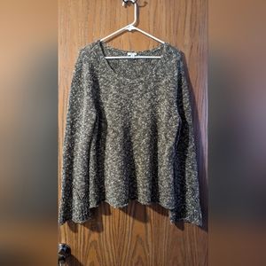Slightly cropped knit sweater